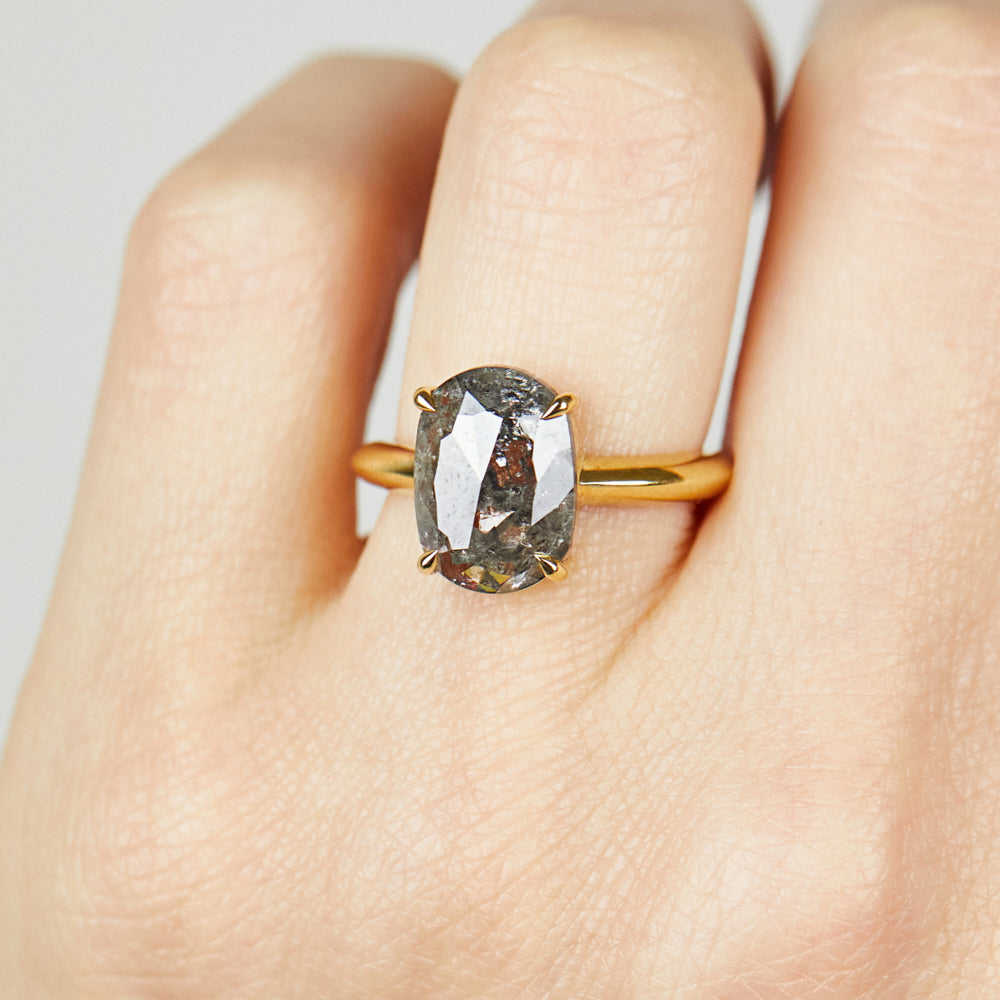 18ct yellow gold salt and pepper oval diamond engagement solitaire ring