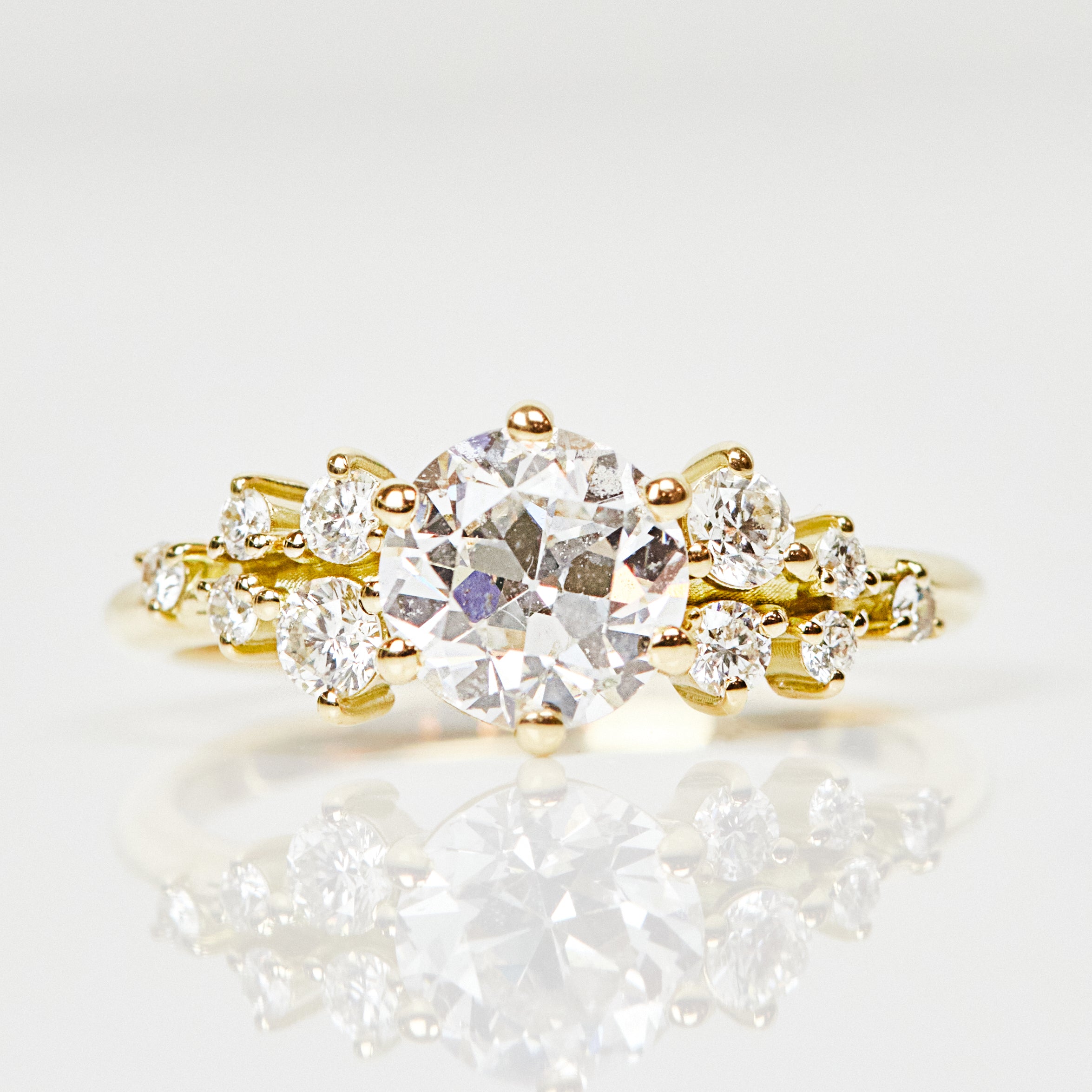 18ct yellow gold round brilliant cut cruz setting lab grown diamond ring UK