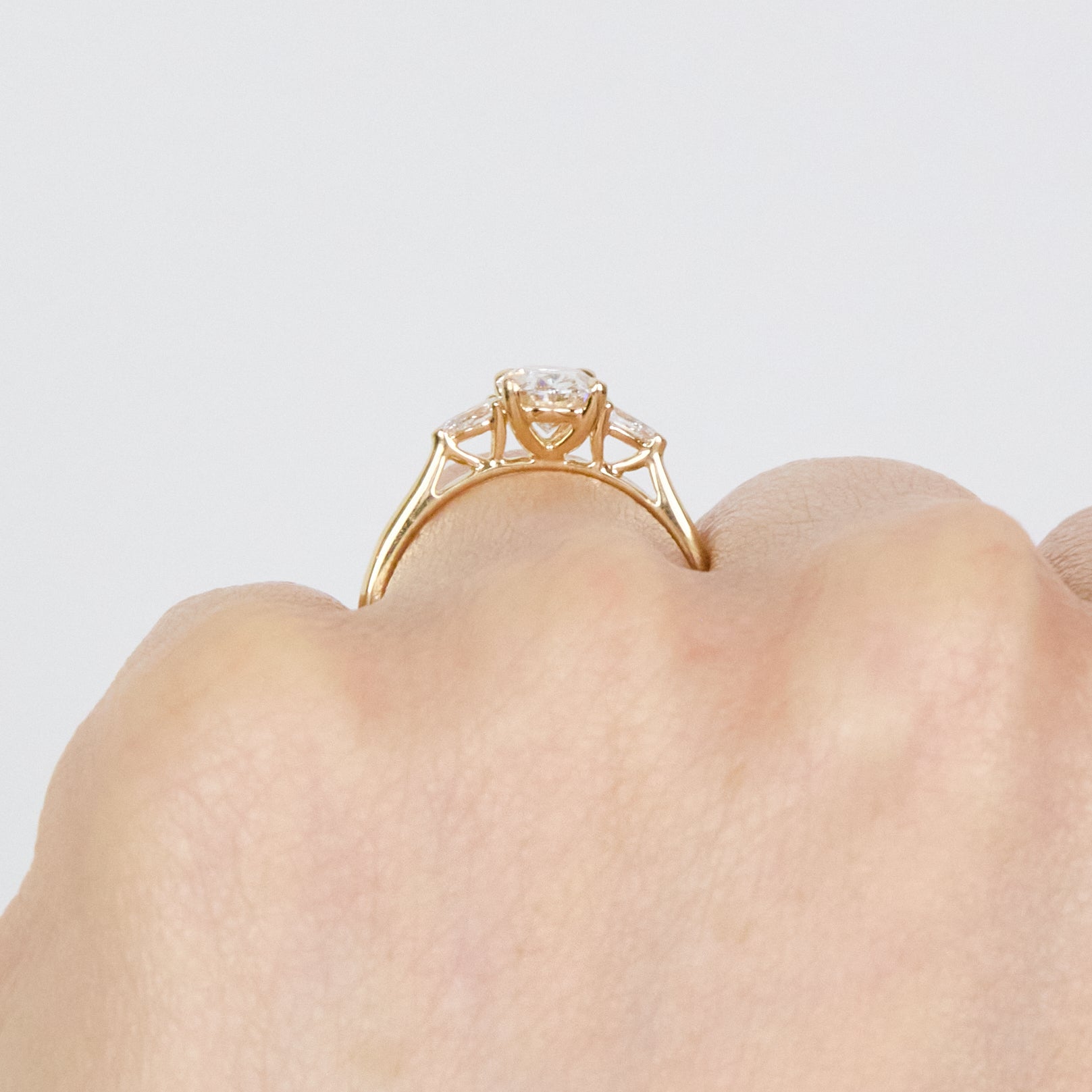 18ct Yellow Gold Oval Lab Grown Diamond Engagement Ring