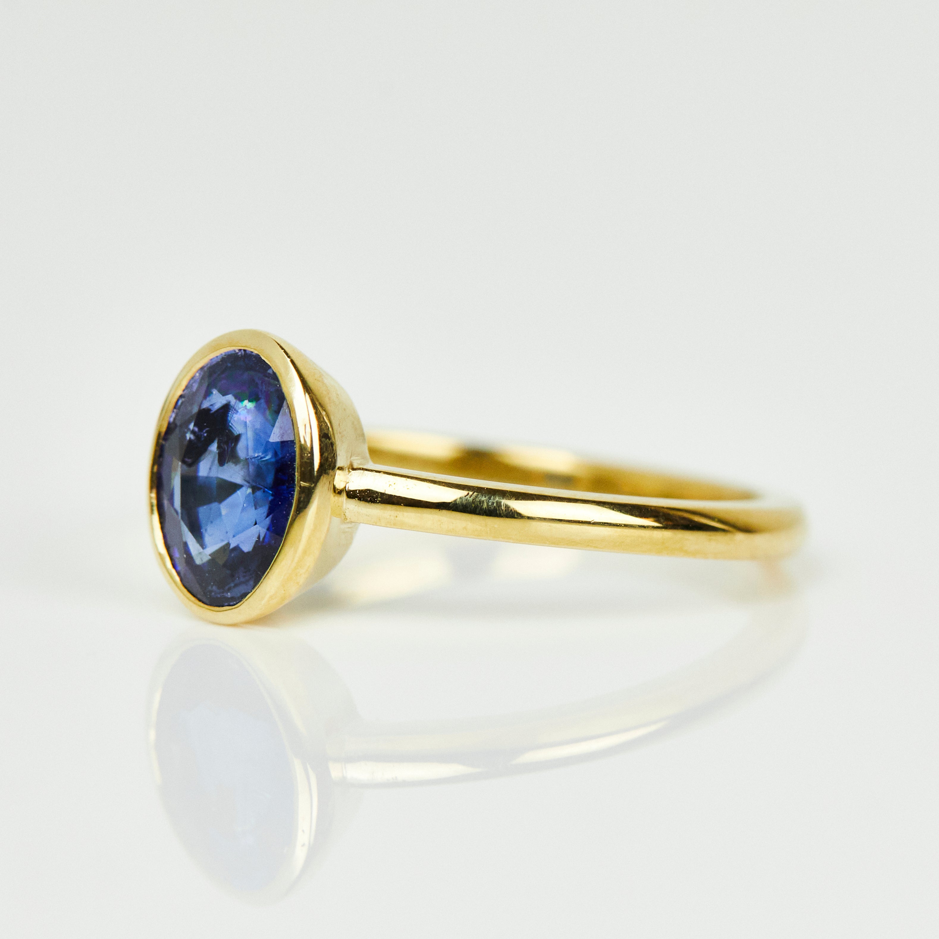 Sapphire engagement rings UK