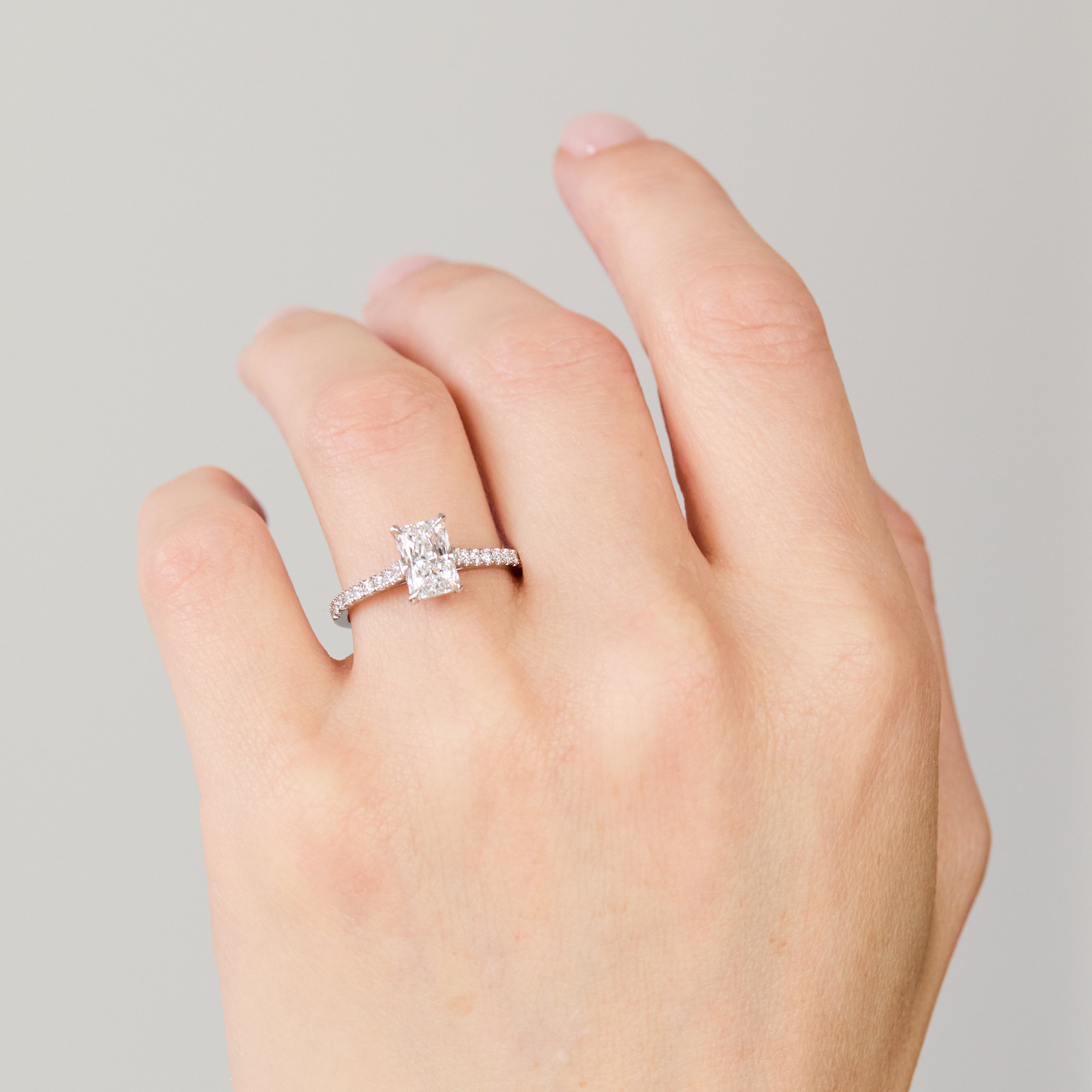 Lab grown diamond ring uk