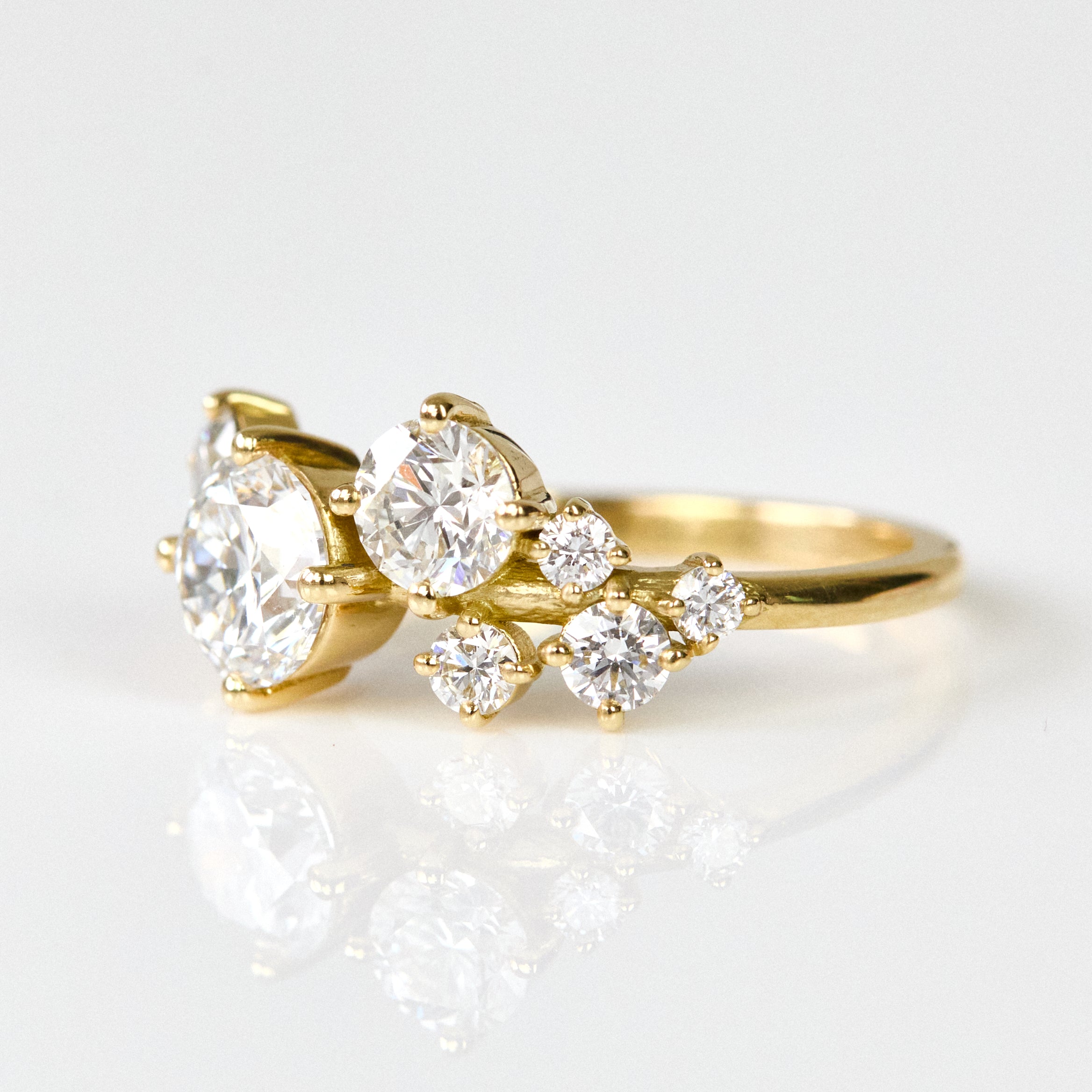 Lab grown diamond ring uk