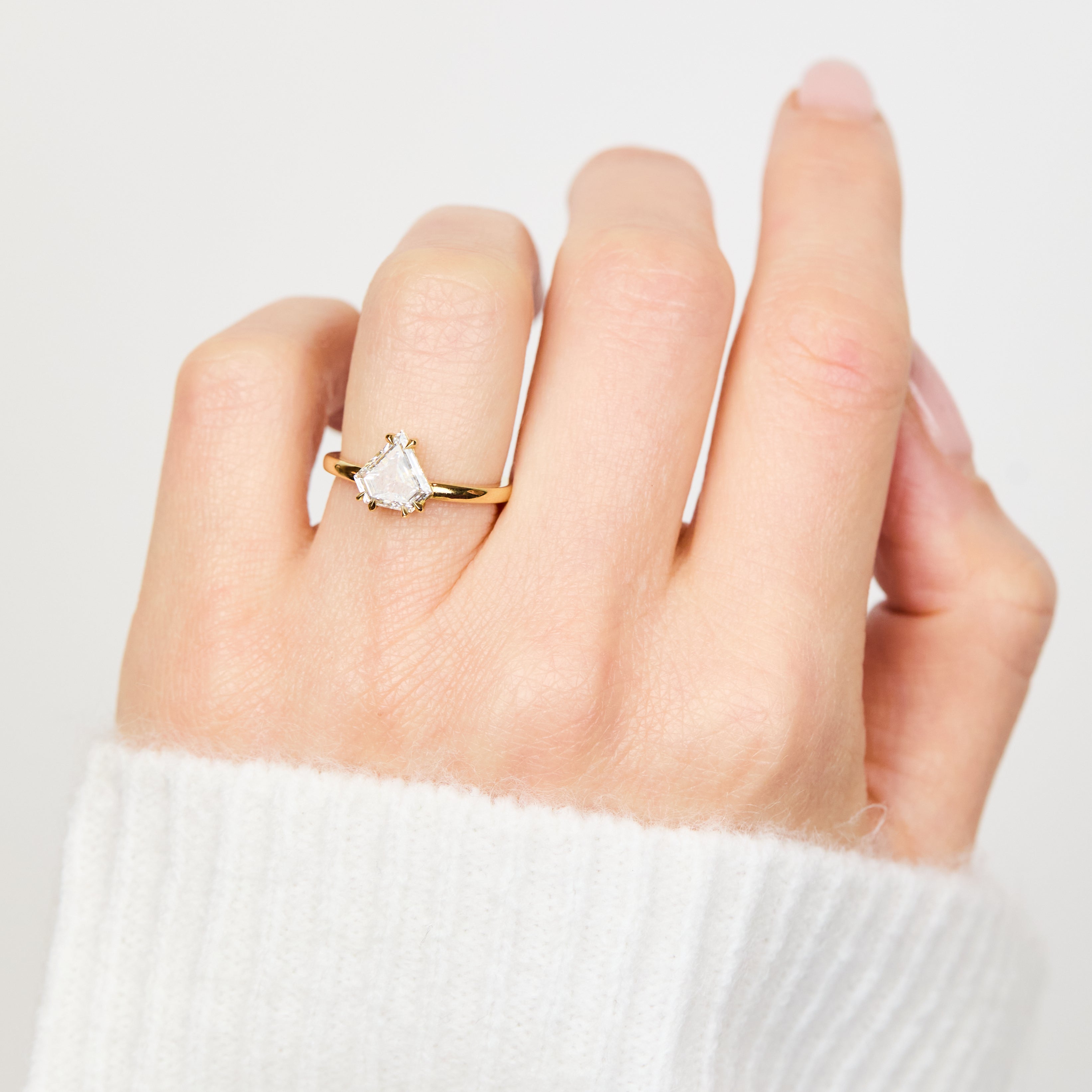 Lab grown diamond ring uk