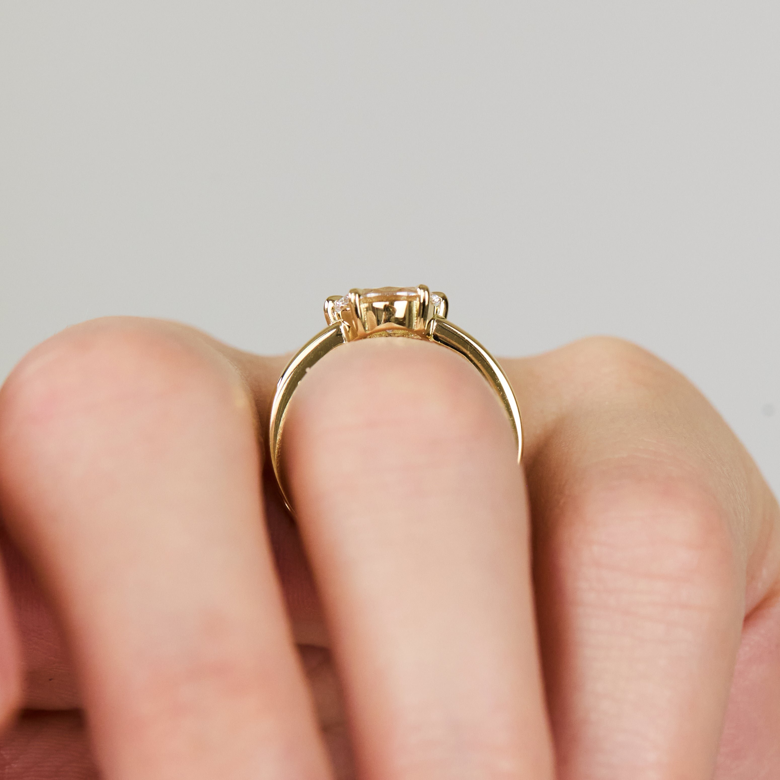 Lab grown diamond ring uk