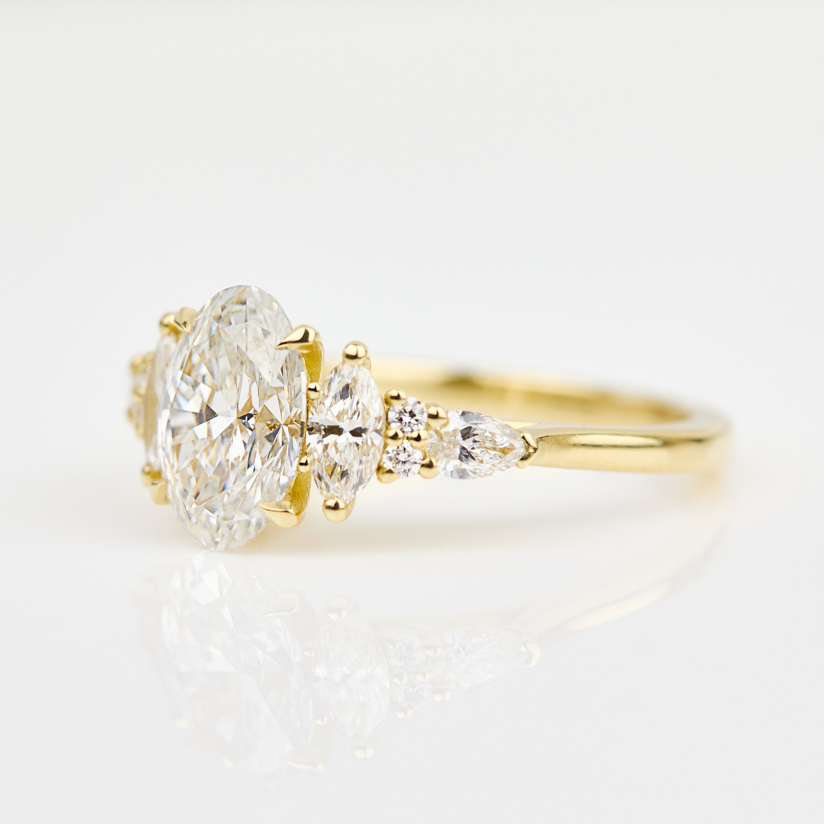 Lab grown diamond ring uk