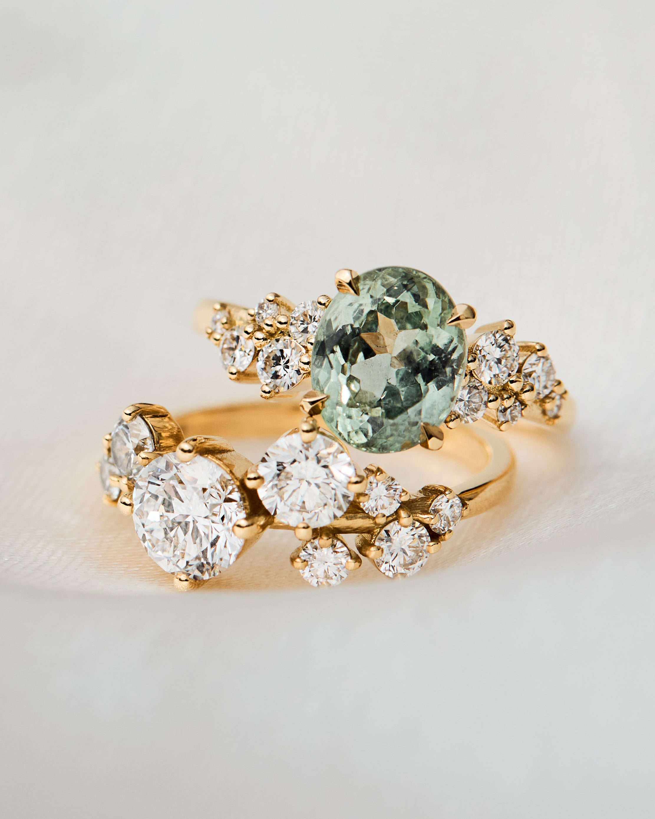Oval Montana Mint Green Sapphire
Engagement Ring, Cruz Setting