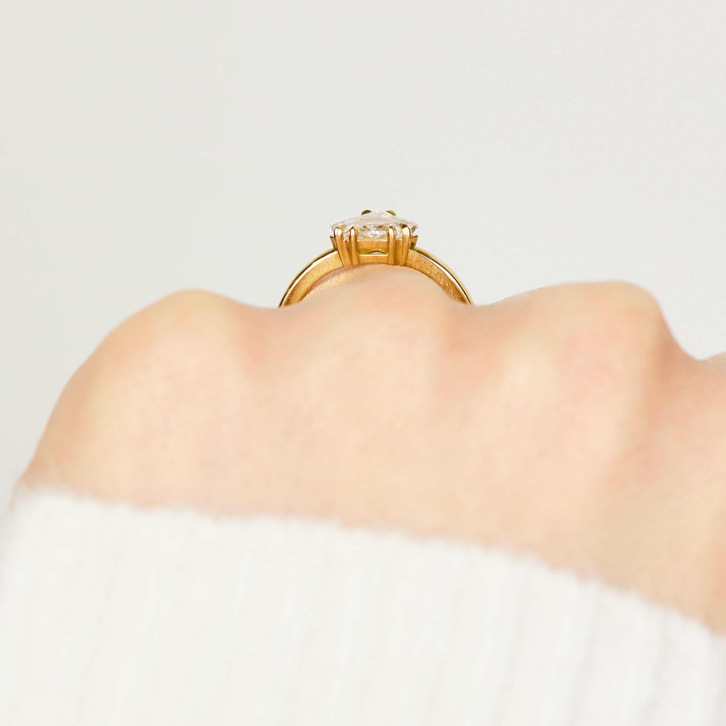 Lab grown diamond ring uk
