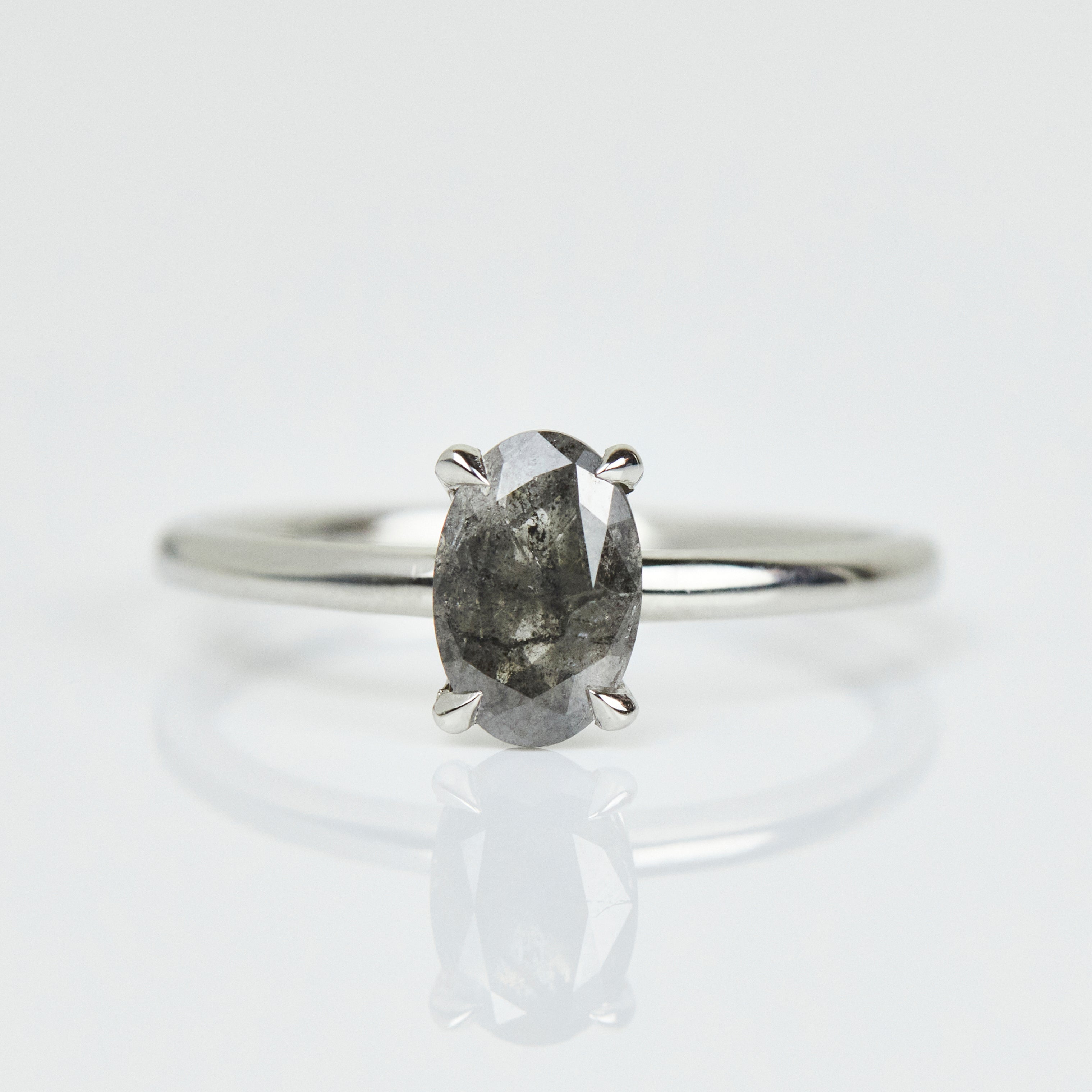 0.90ct Oval Shape Diamond Engagement Ring