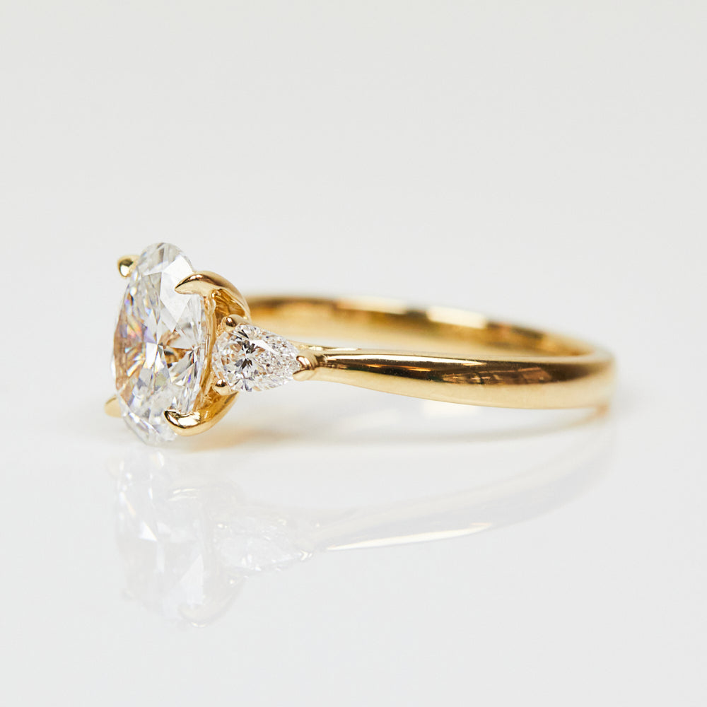 18ct yellow gold oval trilogy lab grown diamond ring UK