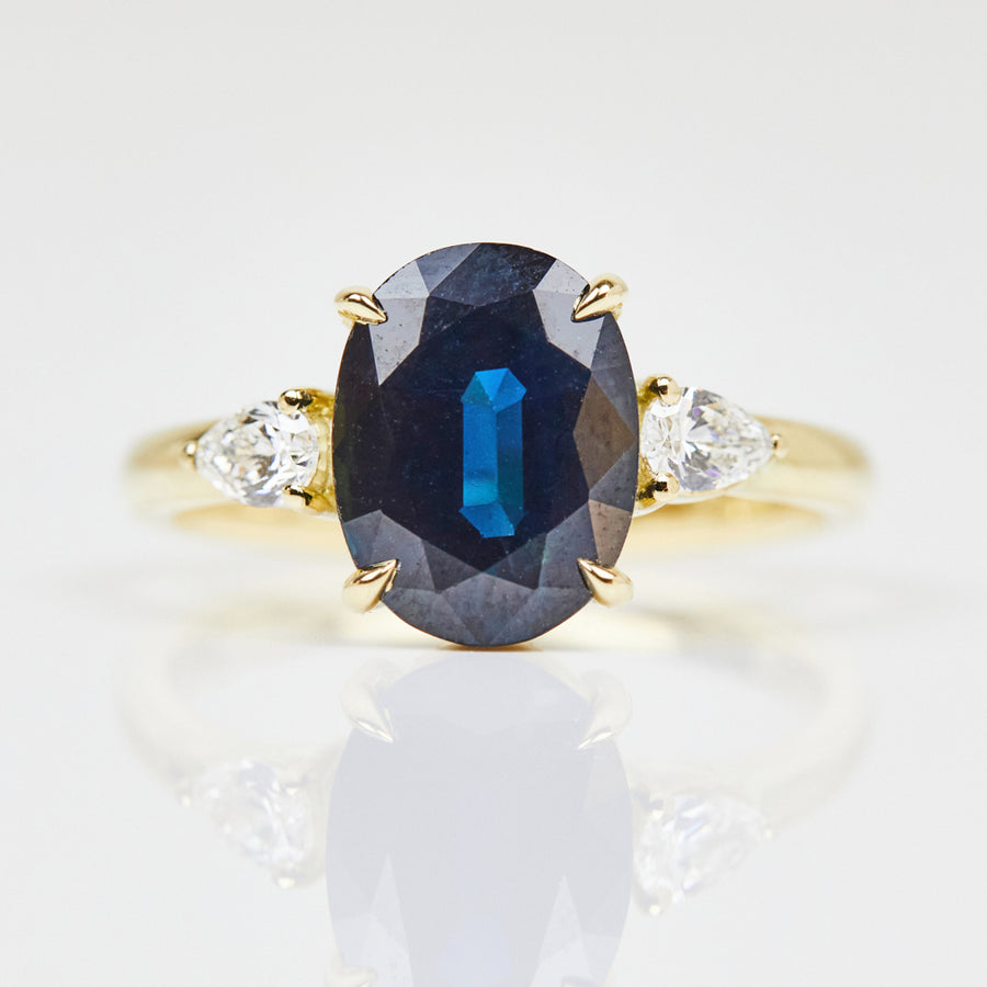 2.10ct Blue Oval Sapphire & Diamond Engagement Ring, Luna Setting