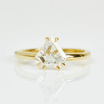Lab grown diamond ring uk