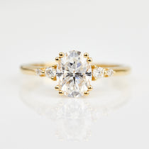 Lab grown diamond ring uk