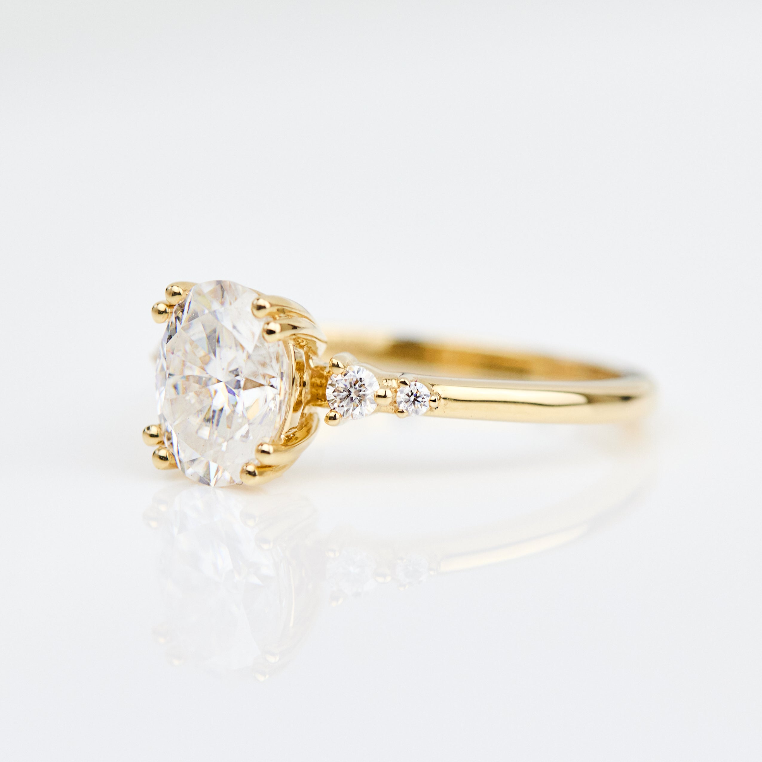 Lab grown diamond ring uk