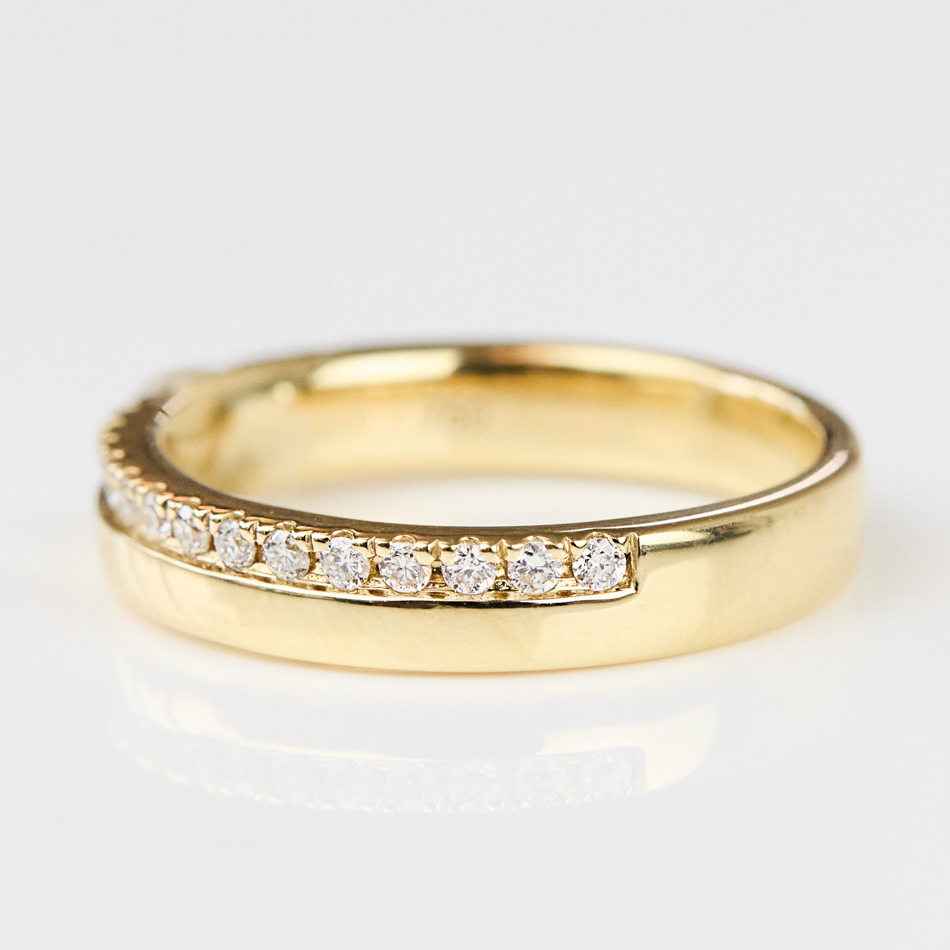 18ct yellow gold diamond wedding ring women