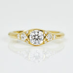18ct yellow gold round brilliant cut one-of-a-kind lab grown diamond ring UK