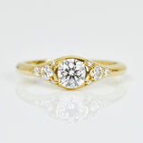 18ct yellow gold round brilliant cut one-of-a-kind lab grown diamond ring UK