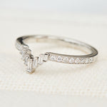 baguette and round diamonds platinum wedding band
