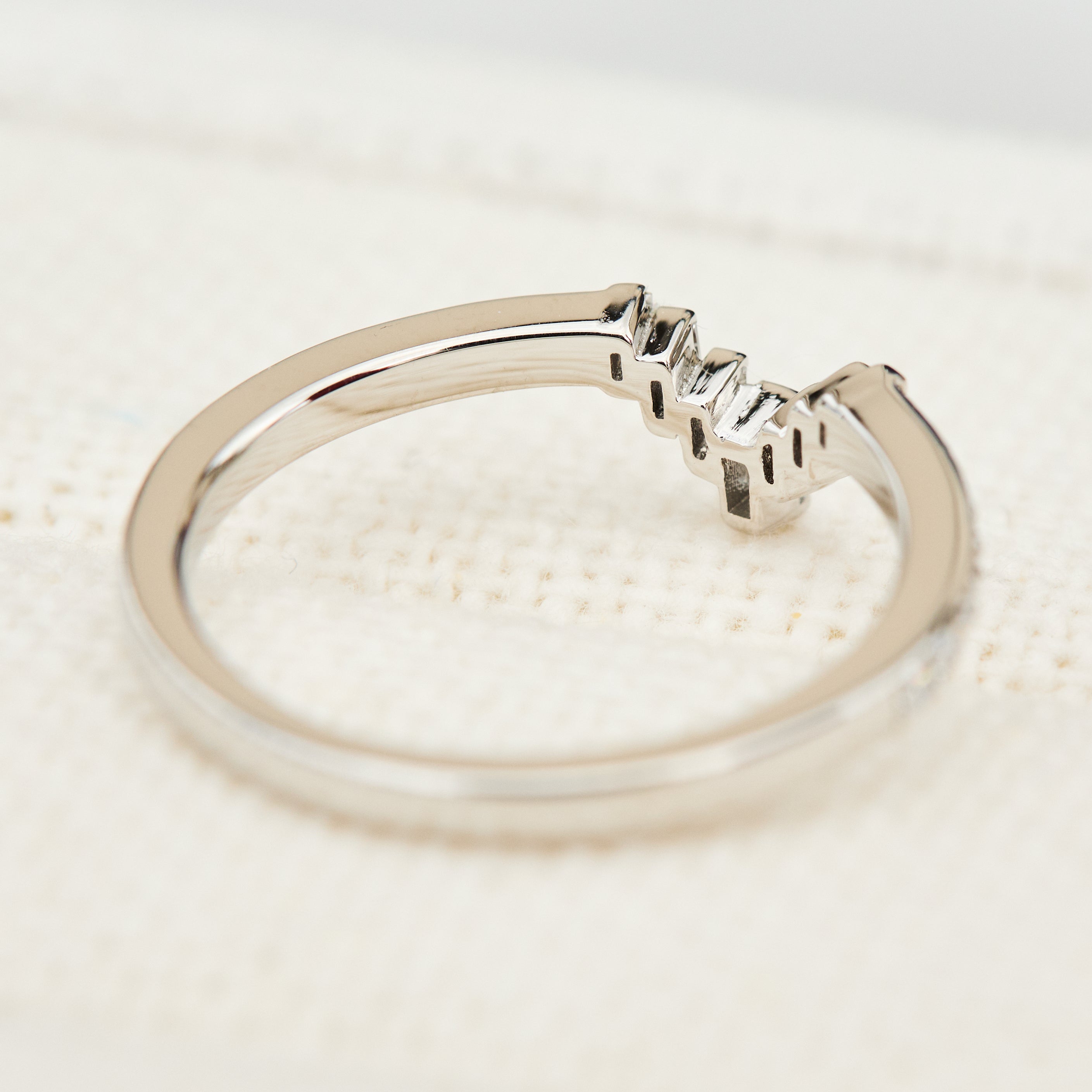 baguette and round diamonds platinum wedding band