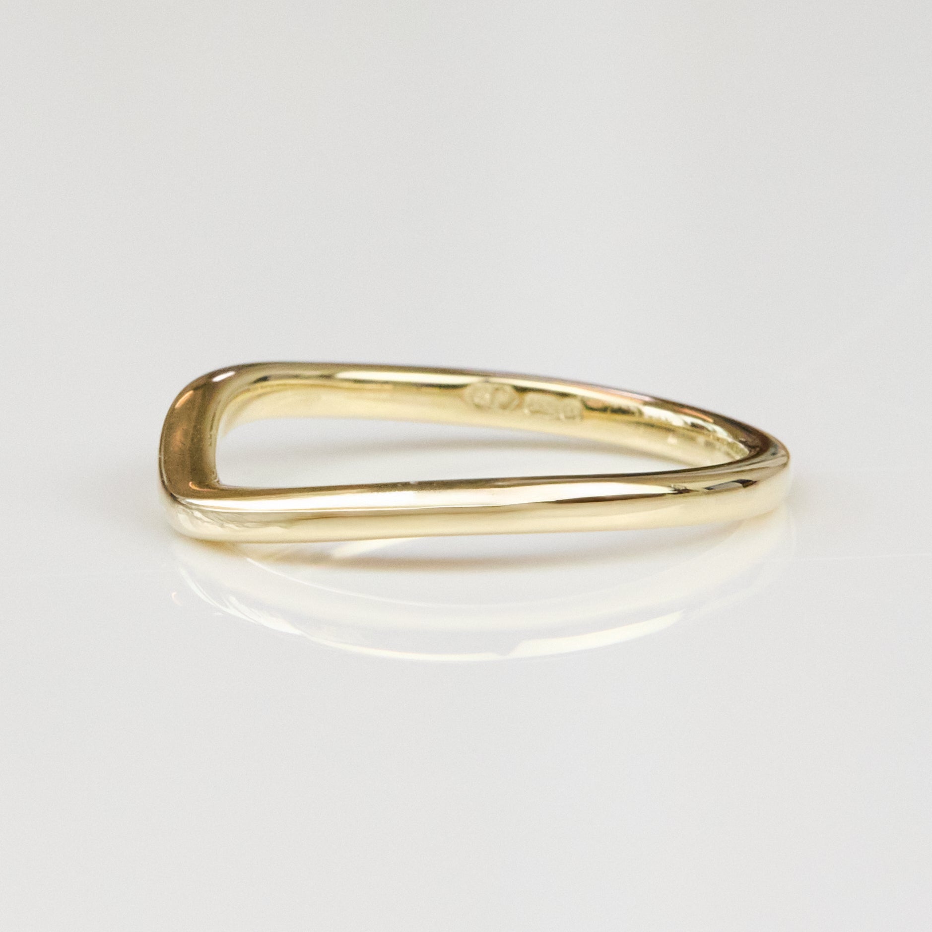 Bespoke Fitted Curved Wedding Ring