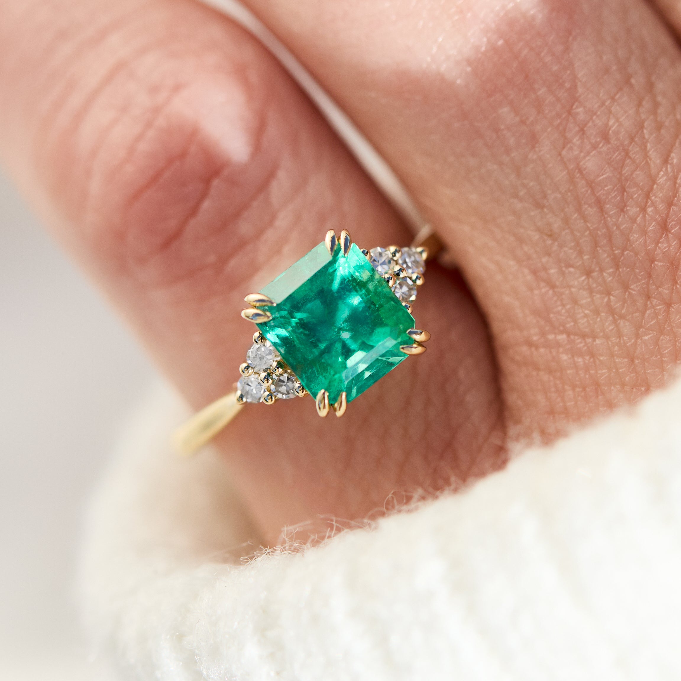 Custom engagement rings