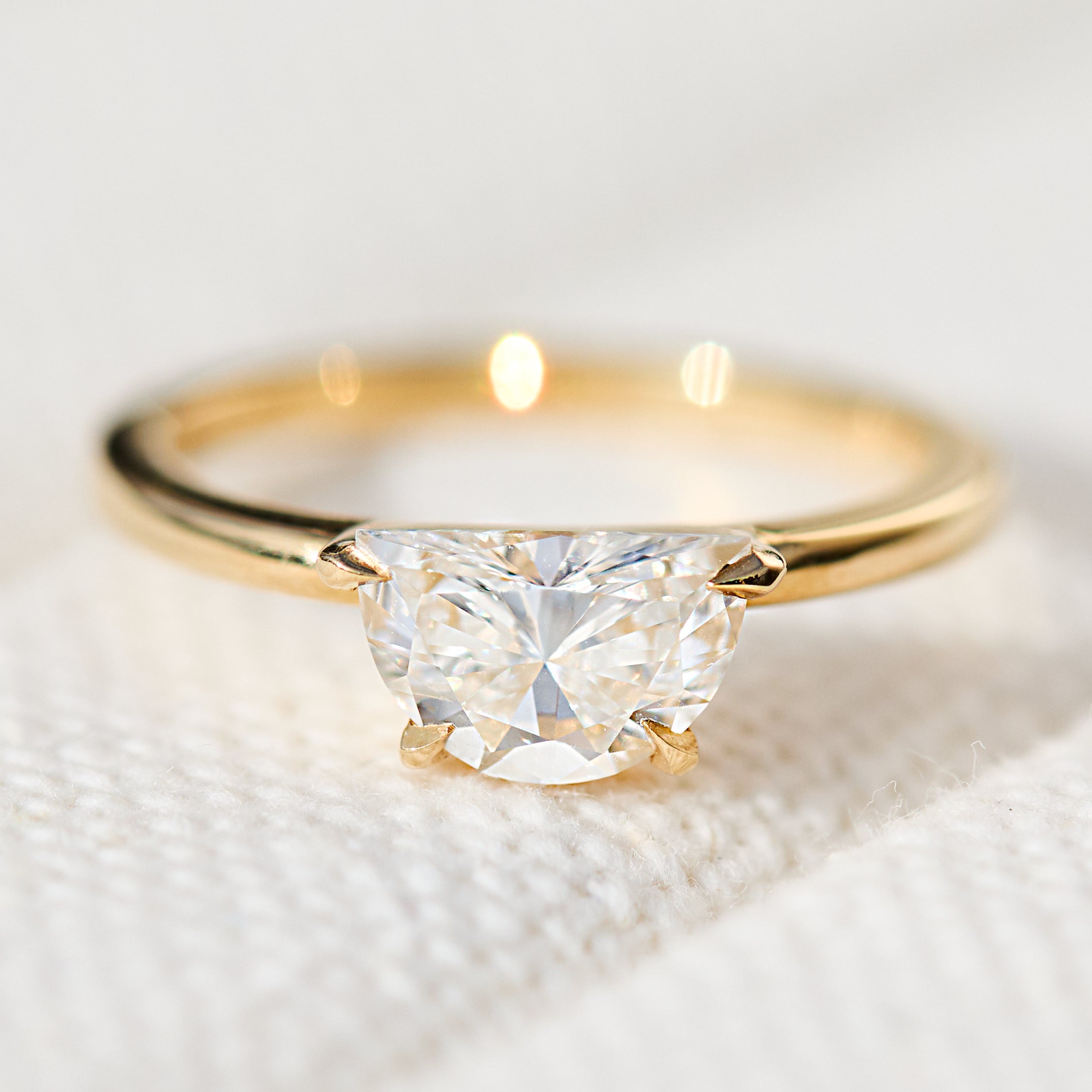 Lab grown diamond ring uk