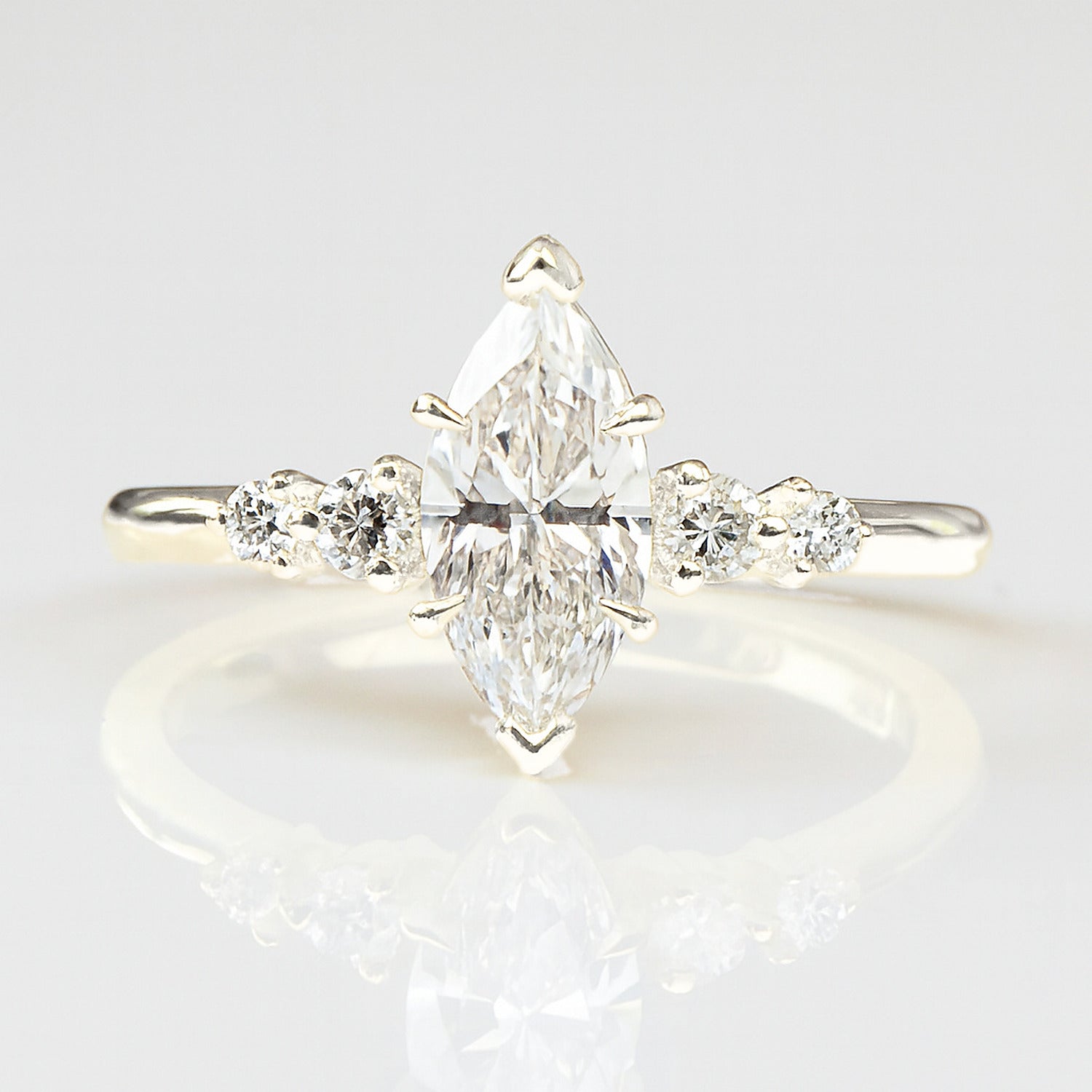 The Alba | Setting Only