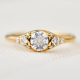 18ct yellow gold round brilliant cut one-of-a-kind lab grown diamond ring UK