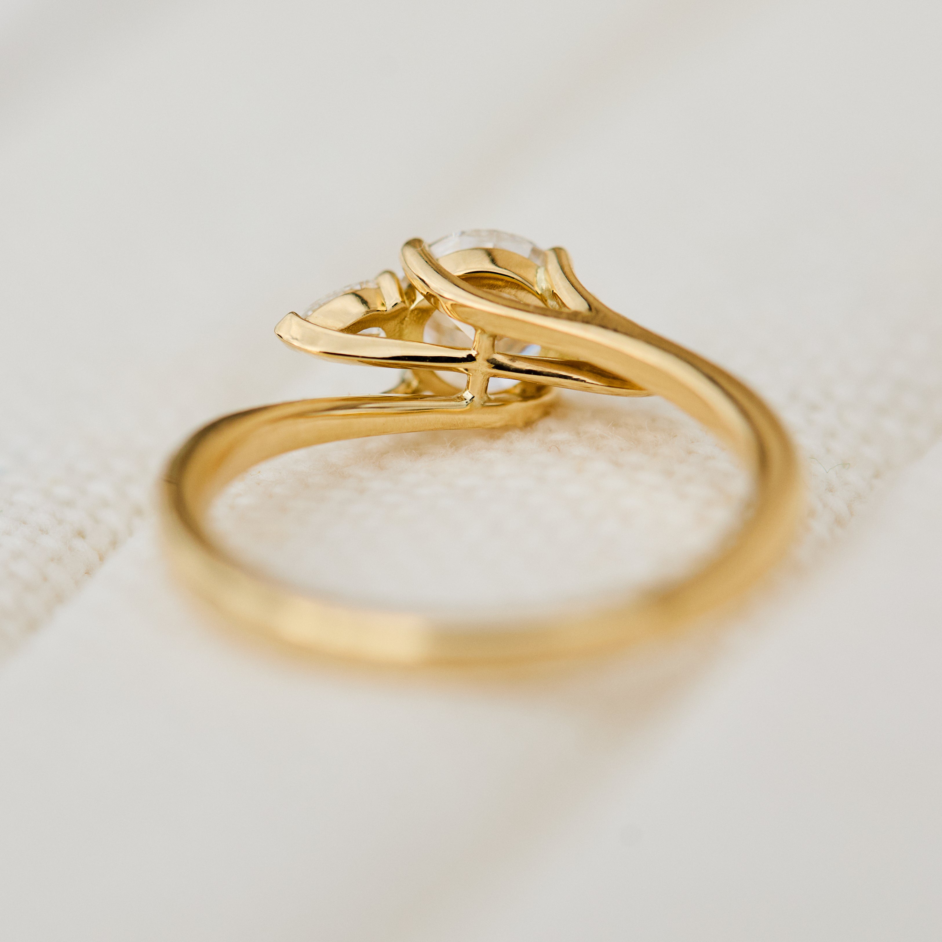 18ct Yellow Gold Round Brilliant Cut Lab Grown Diamond Engagement Ring