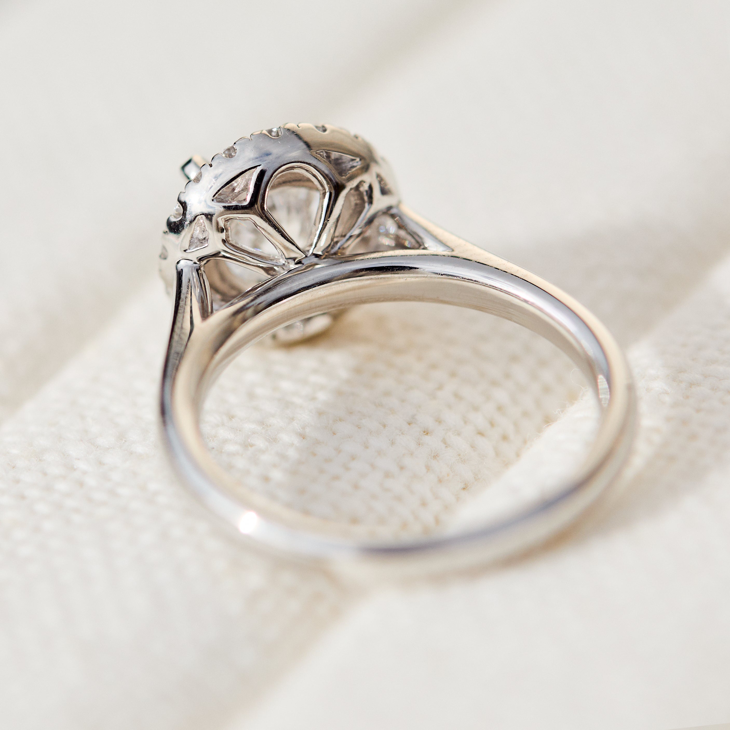 Round Brilliant Cut Lab-Grown Diamond Engagement Ring