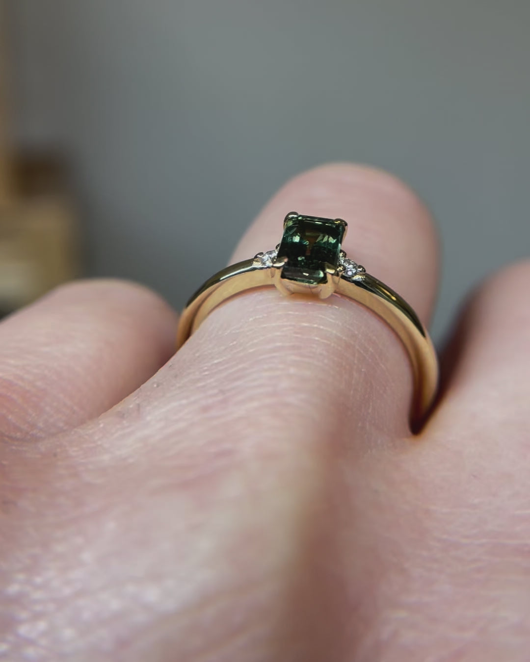 ​Sapphire engagement rings uk 