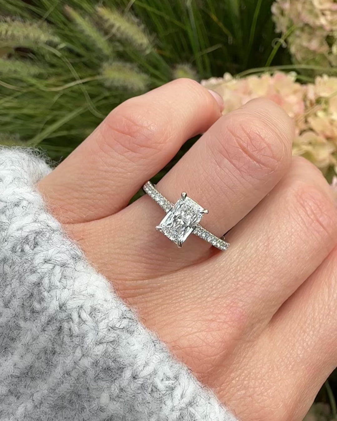 ​Lab grown diamond ring uk