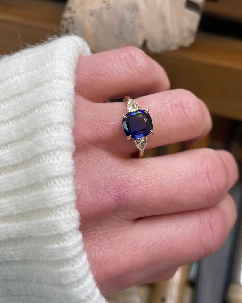 sri lankan sapphire diamond yellow gold engagement ring