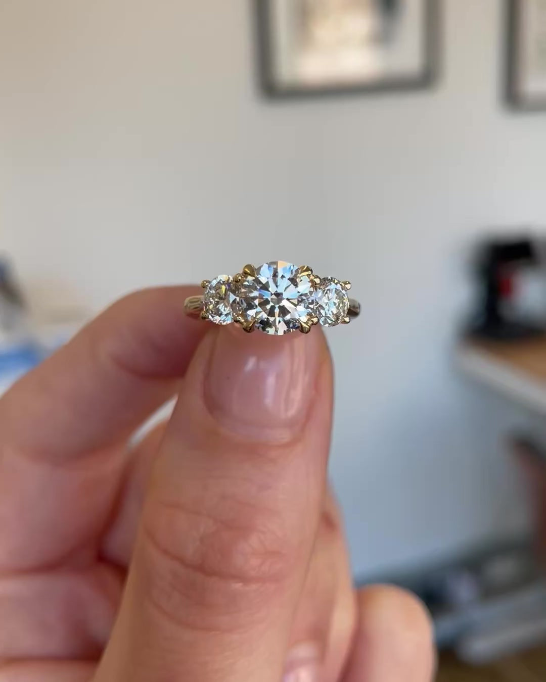 Lab grown diamond ring uk