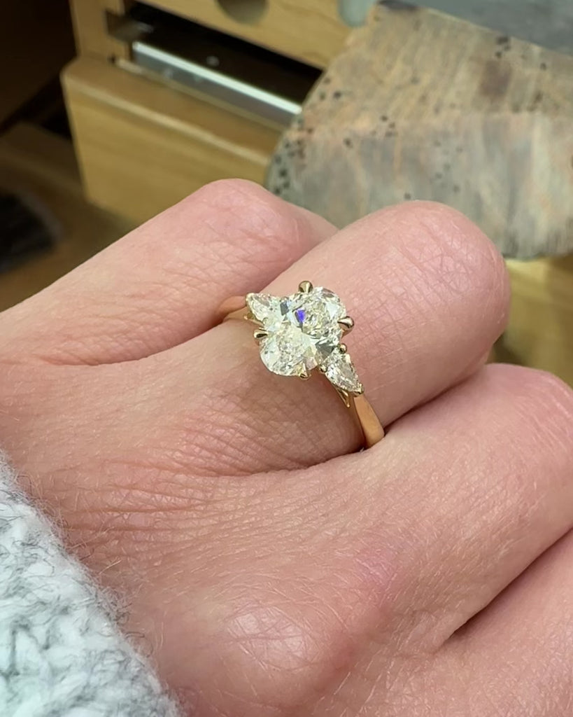 18ct Yellow Gold Oval Lab Grown Diamond Engagement Ring