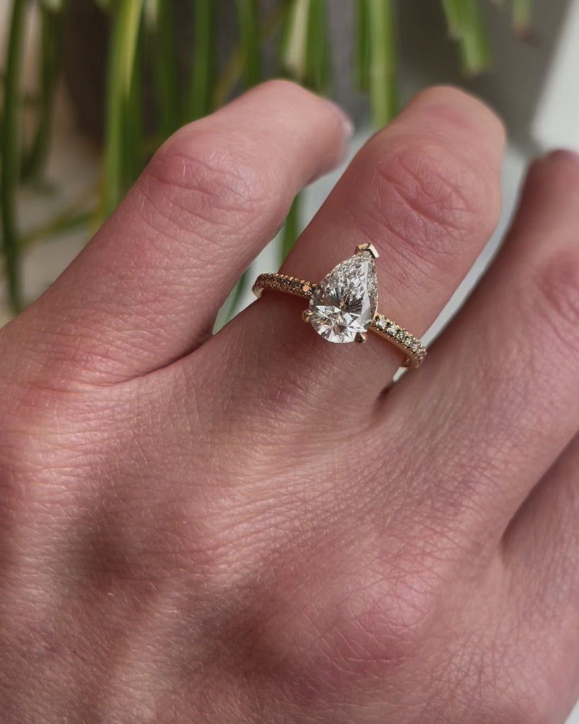 Pear Lab-Grown Diamond Engagement Ring