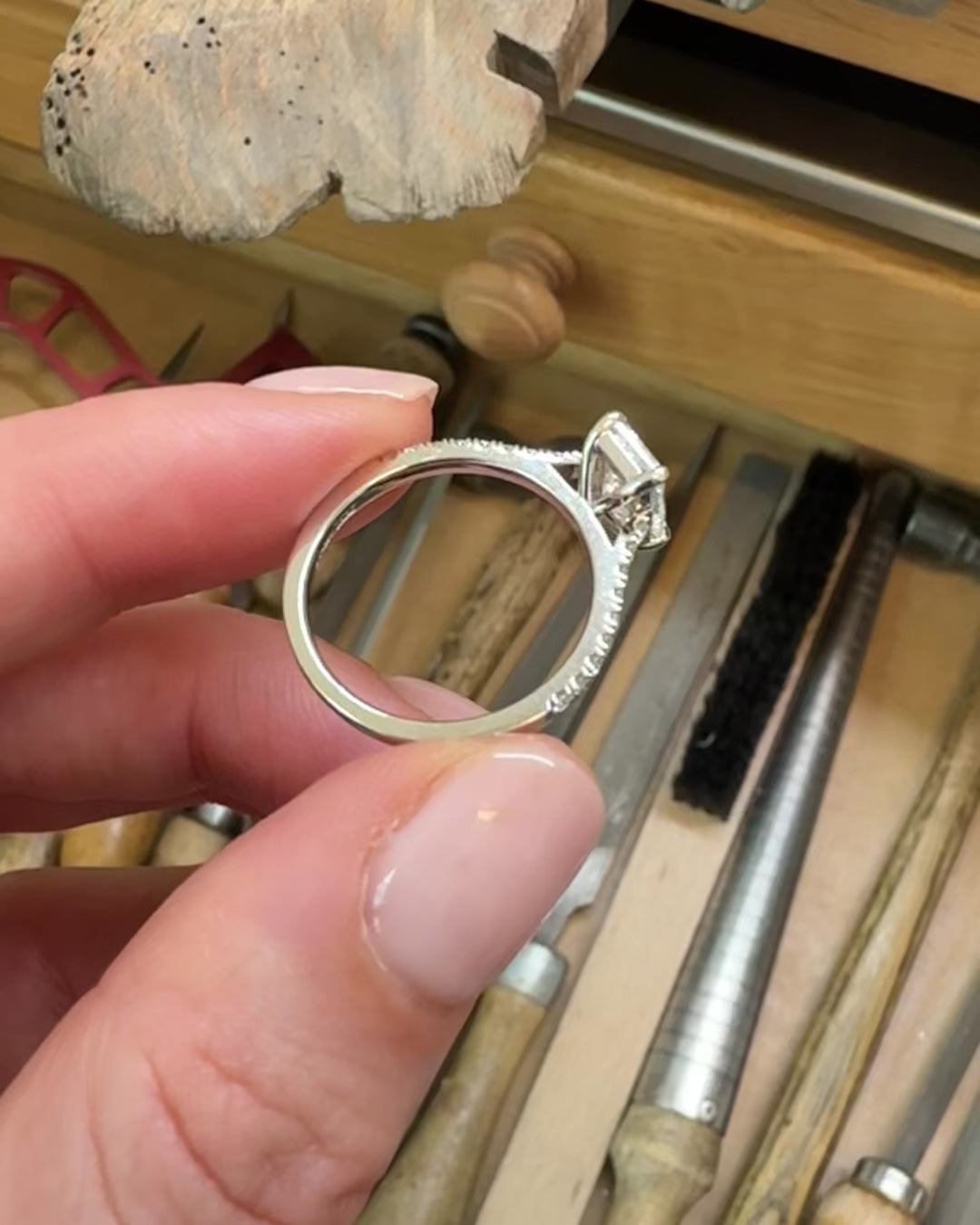 ​Lab grown diamond ring uk