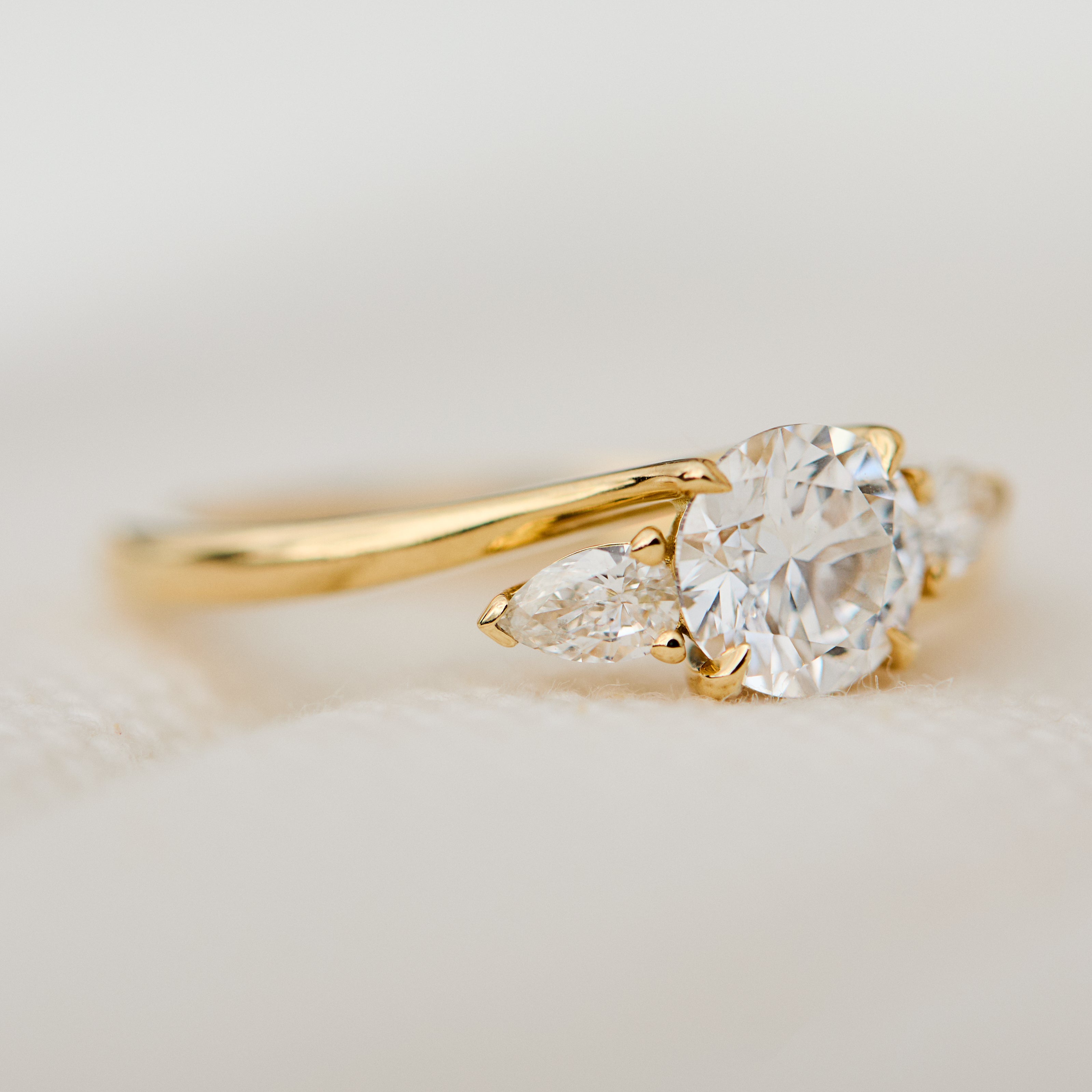 18ct Yellow Gold Round Brilliant Cut Lab Grown Diamond Engagement Ring