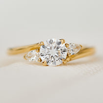 18ct Yellow Gold Round Brilliant Cut Lab Grown Diamond Engagement Ring