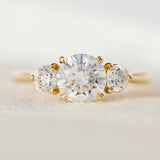 round brilliant cut natural diamond ring
