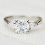 round brilliant cut platinum diamond ring