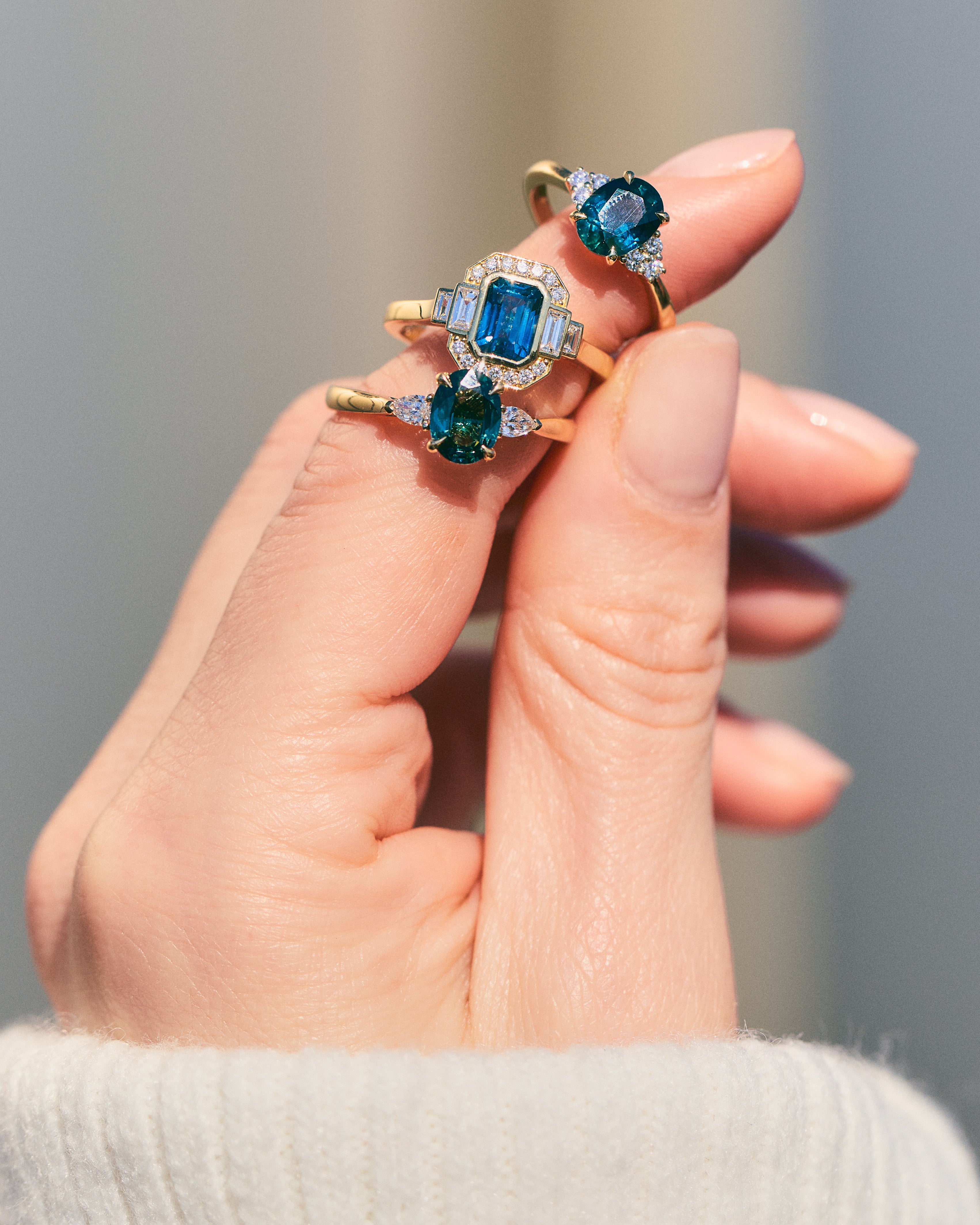 sapphire engagement rings in yellow gold uk