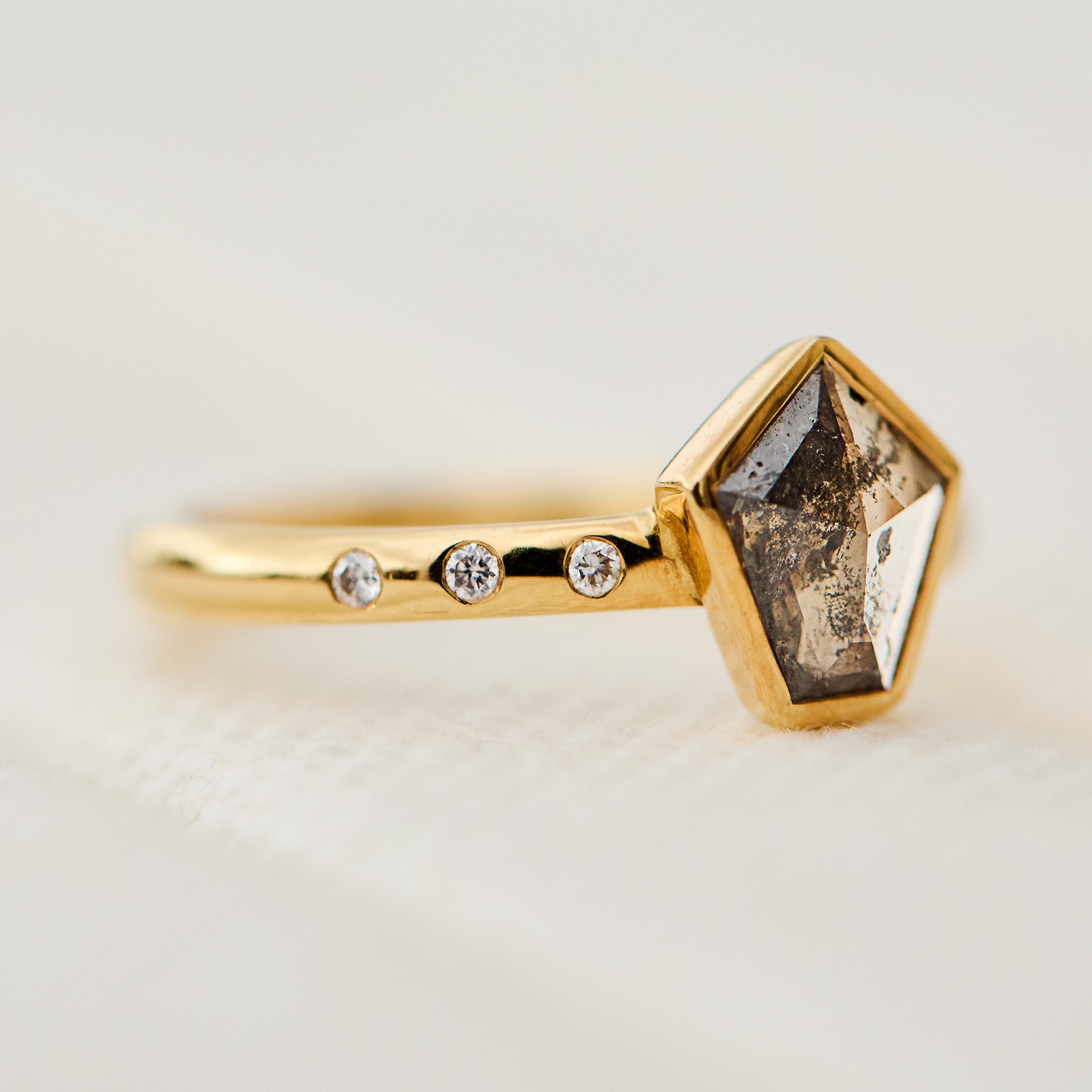 18ct yellow gold salt and pepper shield diamond engagement bezel ring