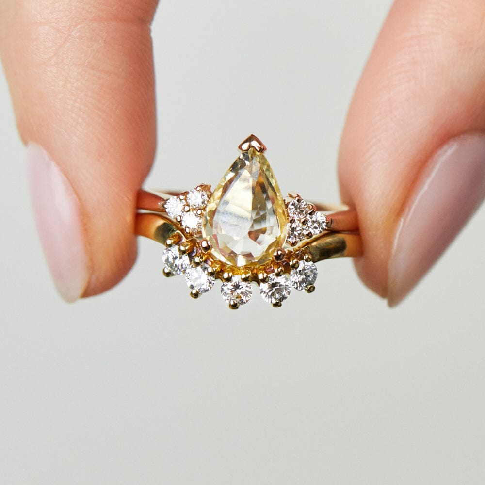Sapphire engagement rings UK