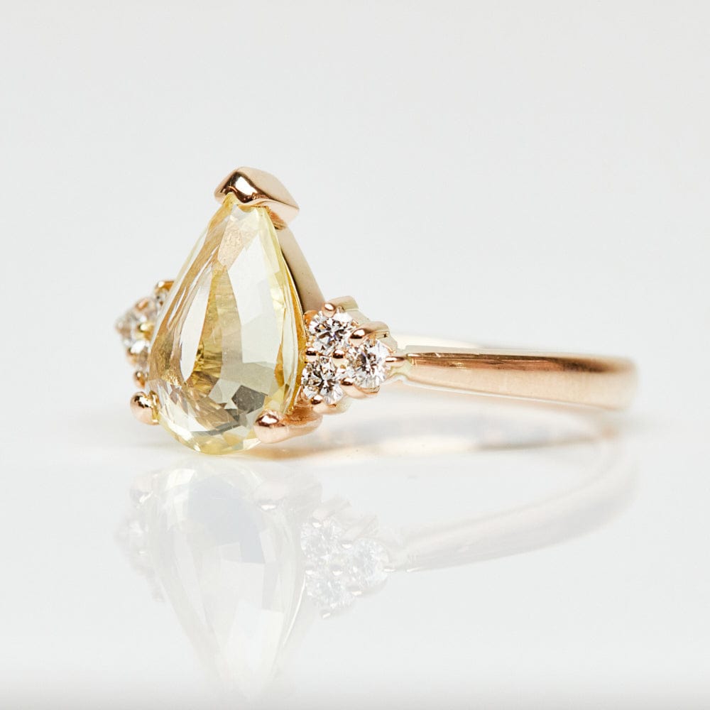 Sapphire engagement rings UK