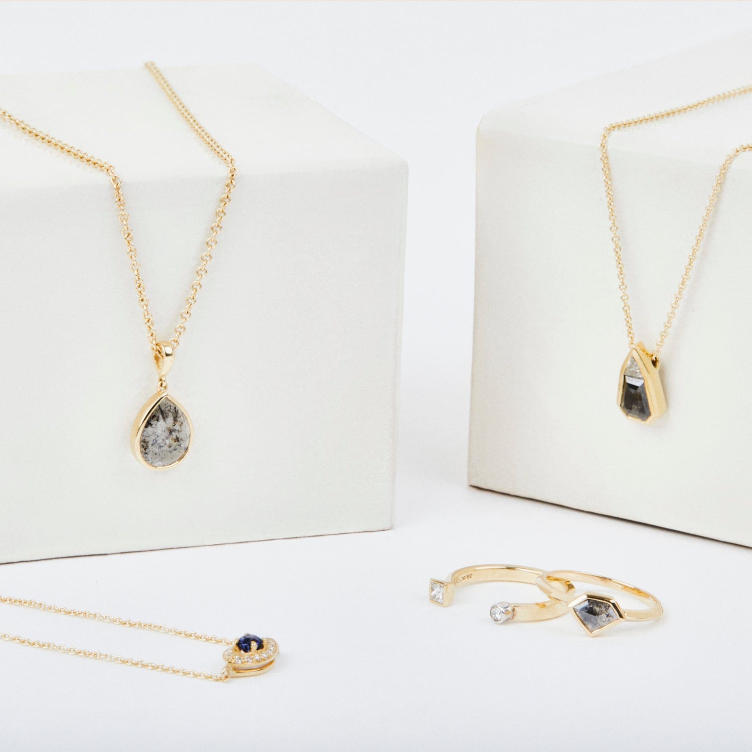 Salt and pepper diamond and white trilliant diamond necklace in 18ct yellow gold.